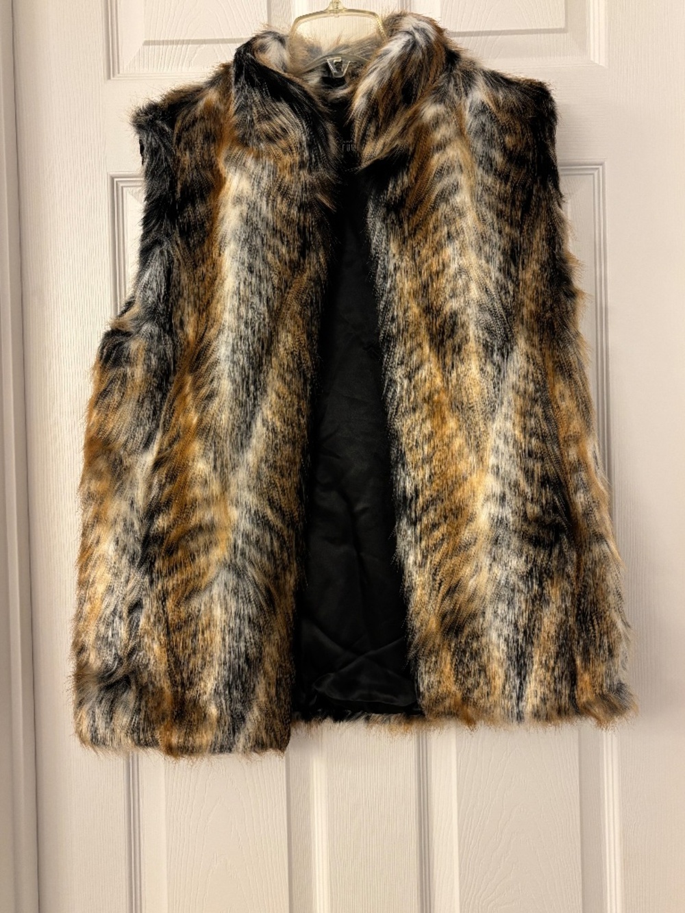 Donna Salyers Fabulous Furs Lemur Faux Fur Vest Size M Multicolor